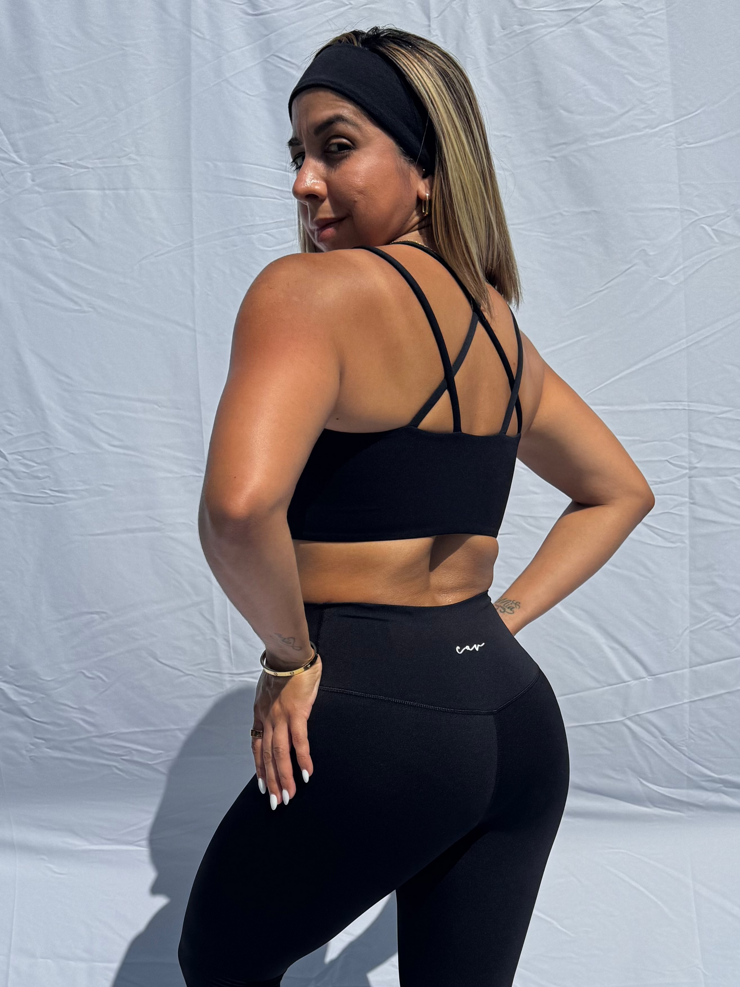 TOP DE TIRAS BLACK
