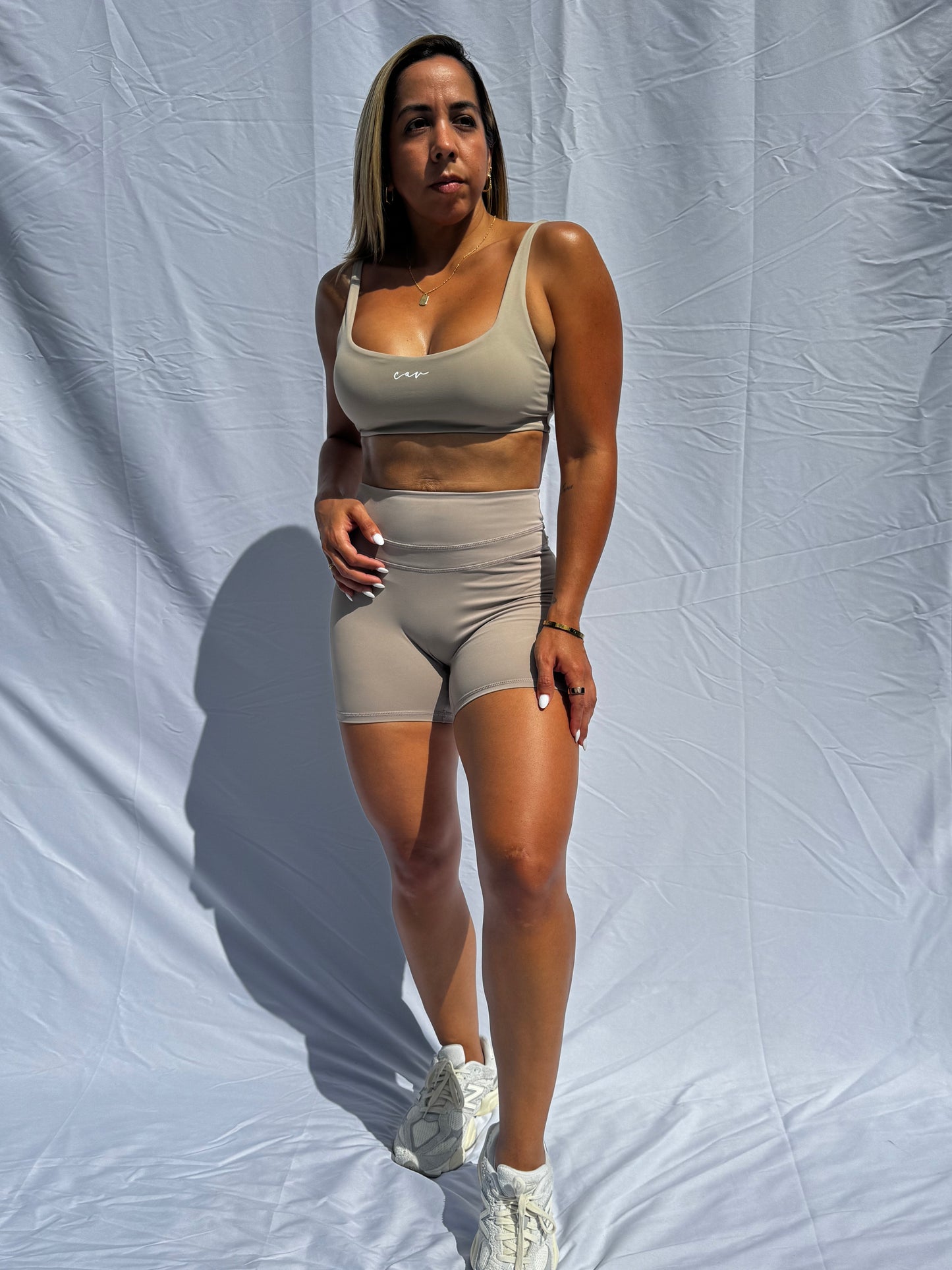SHORT GYM NUDE
